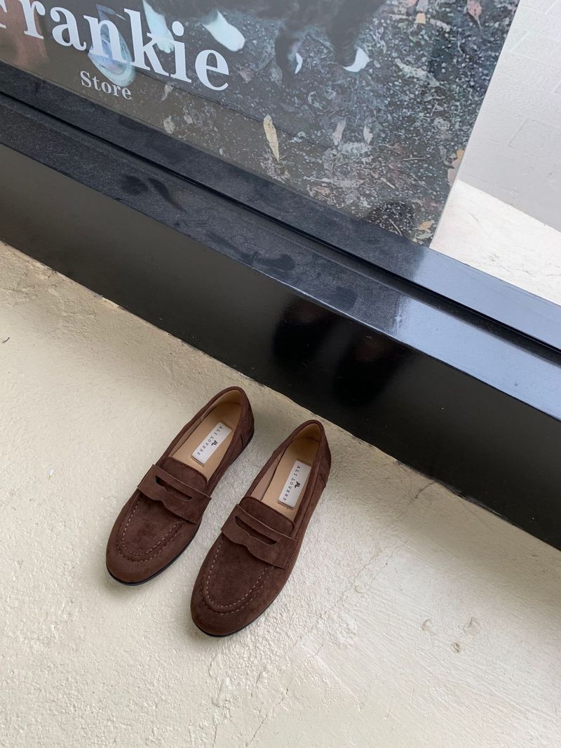 3600 18~Low Heeled French British Retro Leather Shoes For Women 2025 New Loafers_voghion.com