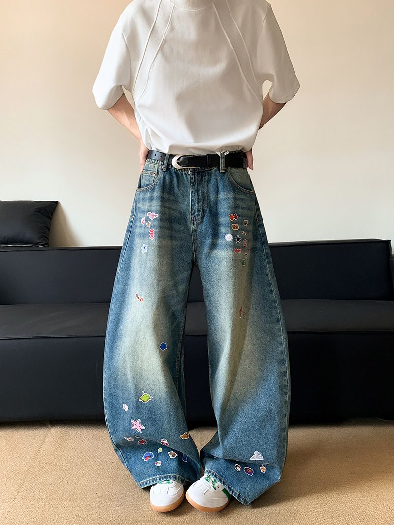 Jeans da uomo, modello dritto, con stampa di adesivi a fumetti, lavati, modello scimitarra, larghi, tridimensionali, aderenti, a gamba larga_voghion.com