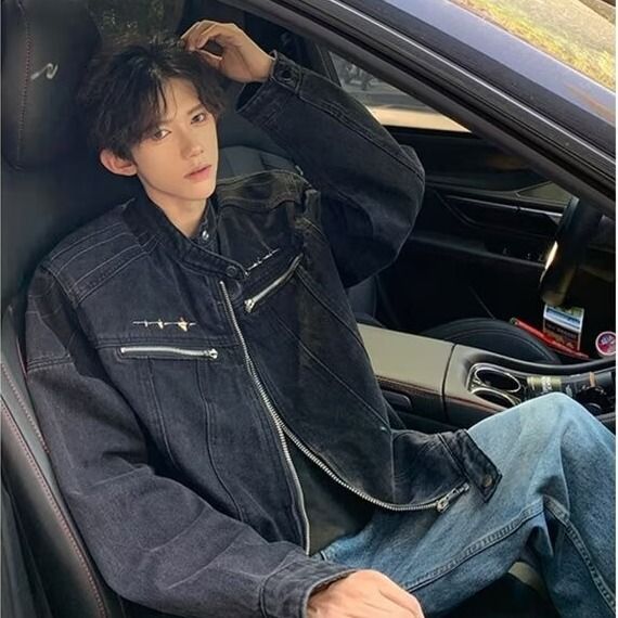 Giacca in denim patchwork con spalline lavate e rovinate in stile americano per uomo, alla moda_voghion.com