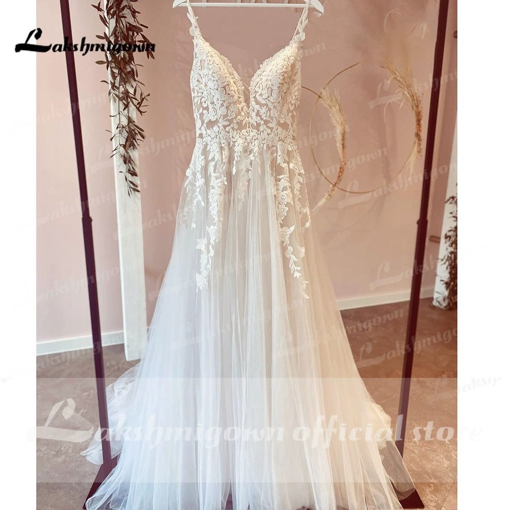 Ethereal Forest-Inspired Light Wedding Dress For Bride - Elegant Strapless A-Line Gown With Lace Detailing_voghion.com