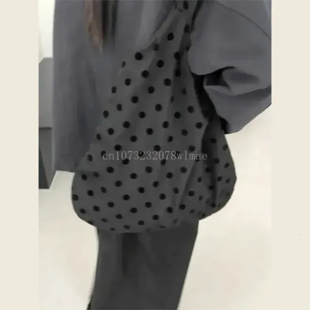 2025 Retro Fashion Large Capacity Tote Gray Polka Dot Dots Hobo Shopper Vintage Soft Lady Versatile Single Shoulder Bag_voghion.com