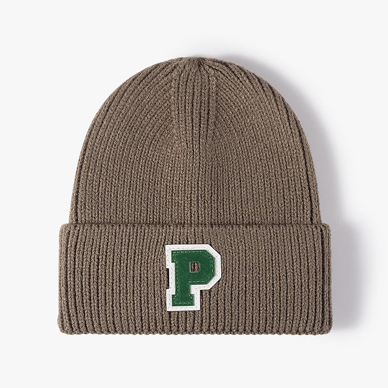 P Buchstabe Mode Strickmütze Damen Herbst und Winter Outdoor Warmer Ohrenschutz Acryl Krempenlose Reise Paar Wollmütze_voghion.com