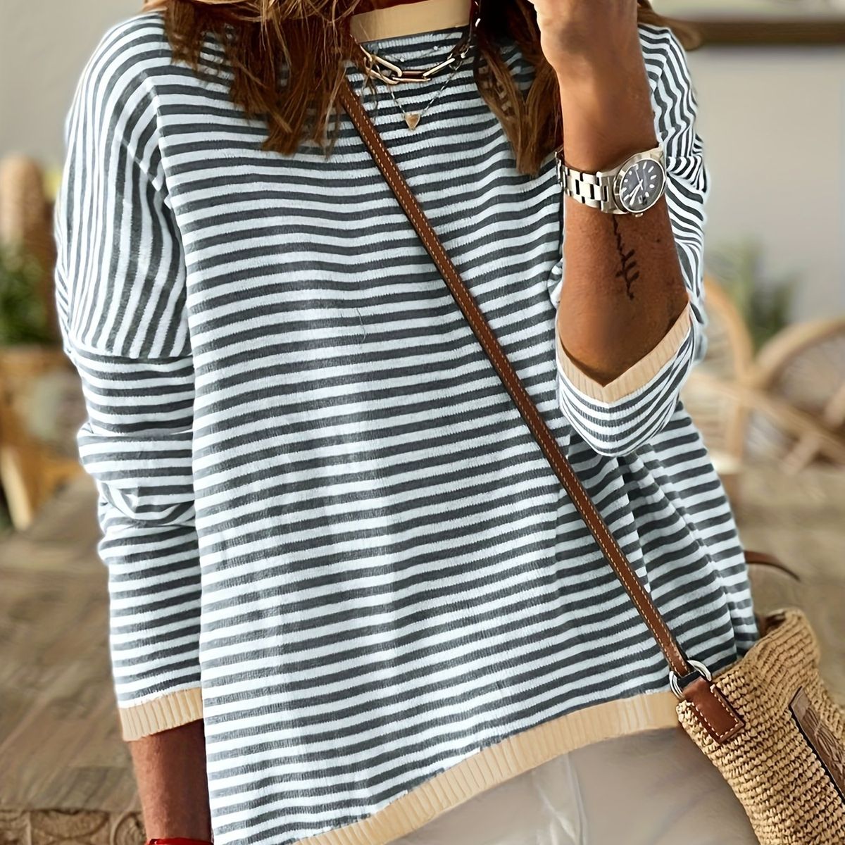 Women's Sweater Contrast Striped Crew Neck Side Stripe Pullovers_voghion.com