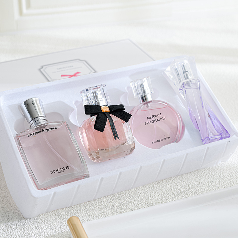 4pcs Women's Eau De Toilette Gift Set -Refreshing Floral Fragrance | Long Lasting Natural Scent For Dating &Wear | Perfect Perfume Present For He_voghion.com