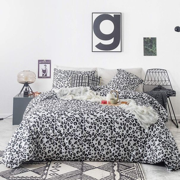 Lençol de baixo com elástico e estampa de leopardo de luxo – Roupa de cama com estampa geométrica estilosa, poliéster escovado macio, vários tamanhos (EUA, solteiro, queen, king)_voghion.com