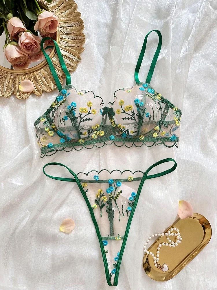 Set intimo da donna in 2 pezzi con perizoma boho ricamato, reggiseno trasparente sexy, trasparente_voghion.com
