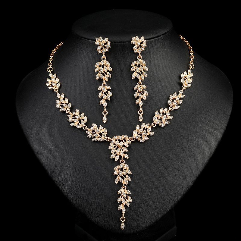 Collana di perle alla moda in stile coreano, set di orecchini, strass, abito da sposa minimalista e accessori_voghion.com