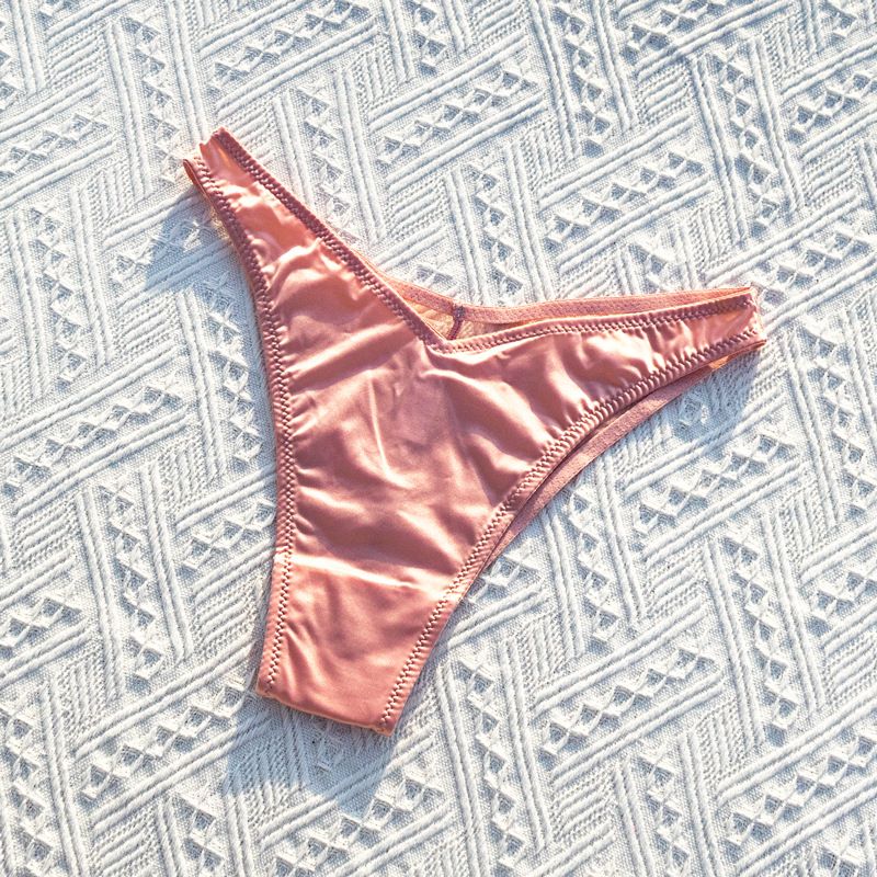 Seamless V-Shape Semi-Covered Hipster Panties For Women - Ultra-Thin Breathable Nylon Underwear With Cotton Gusset, No Show & Anti-Peek Design_voghion.com