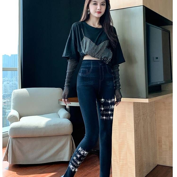 Abbigliamento da donna denim ad alta elasticità con diamanti caldi più leggings di velluto pantaloni a nove punti attillati e modali ispessiti_voghion.com
