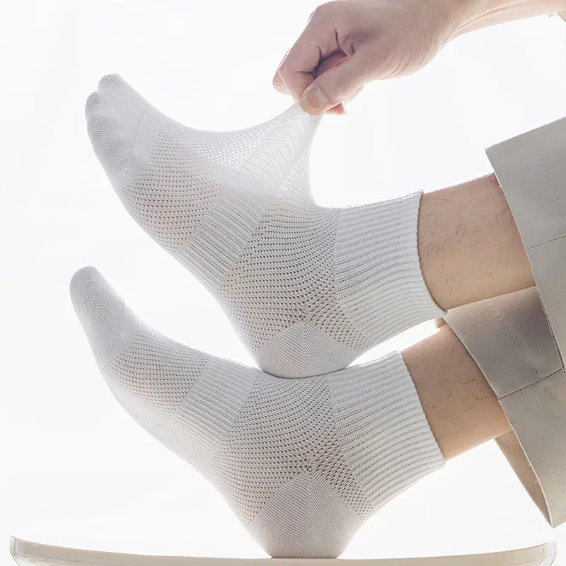 Pavasara un vasaras jaunas tīras kokvilnas īsās zeķes pret plīvēšanu ar rokām darinātas laivas zeķes vīriešiem ikdienas zeķes ar zemu sietiņu_voghion.com