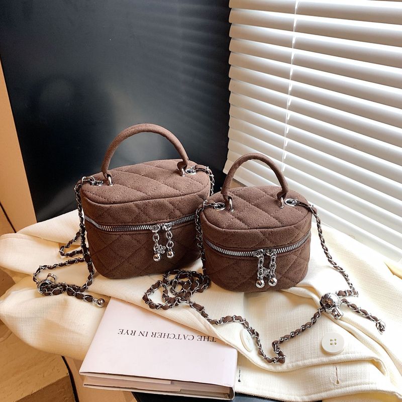 High end small fragrant style bags, frosted hand-held box bag, 2024 diamond grid chain single shoulder versatile_voghion.com