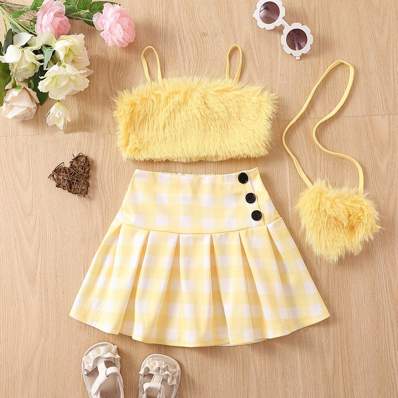 Summer sexy girl with small medium-sized children's fur suspender, checkered short skirt, and fashionable three piece_voghion.com