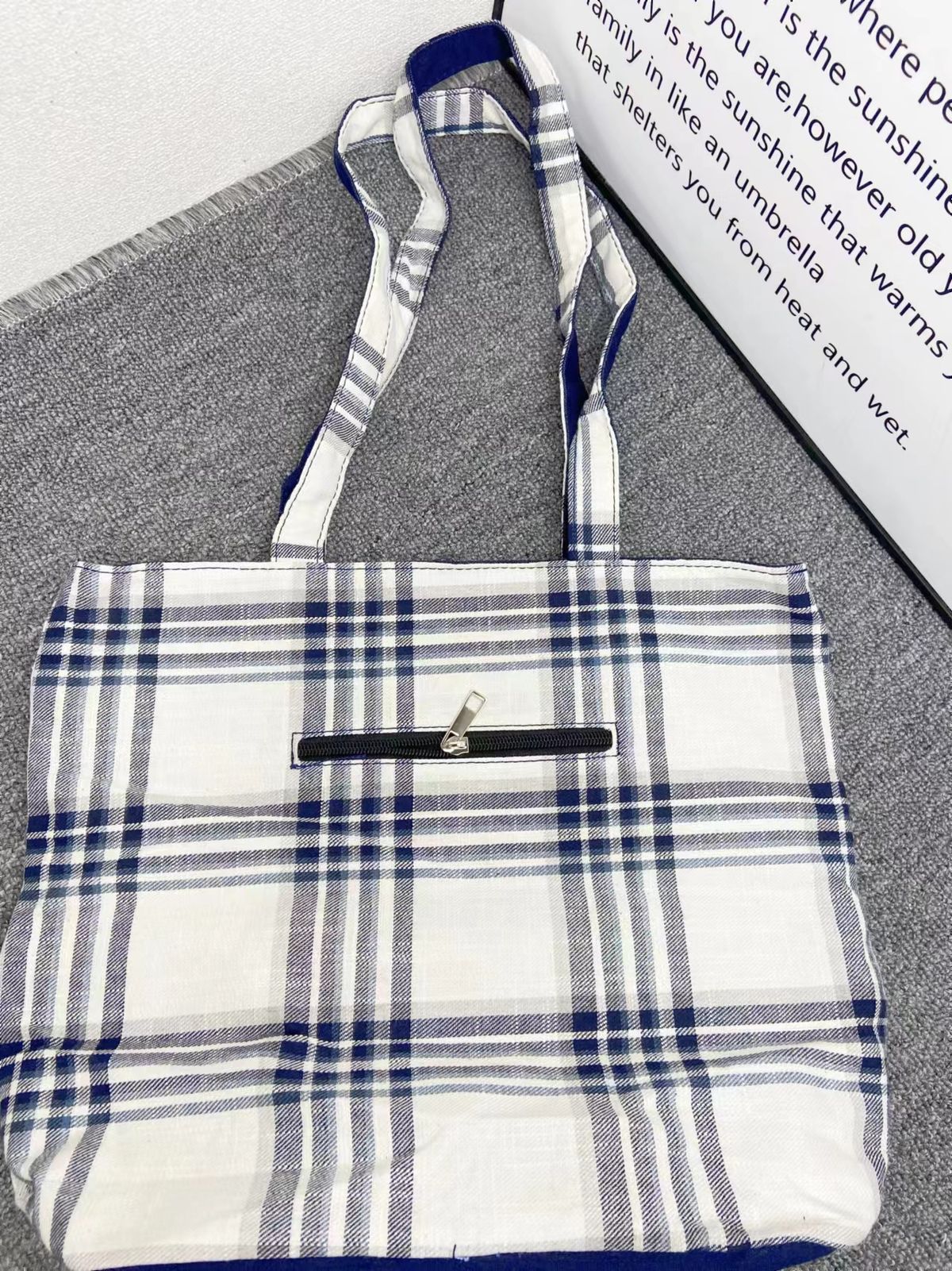 Nuova borsa a mano semplice a quadri del 2024 per le donne, borsa in tela di denim bifacciale in stile coreano, borsa tote casual_voghion.com