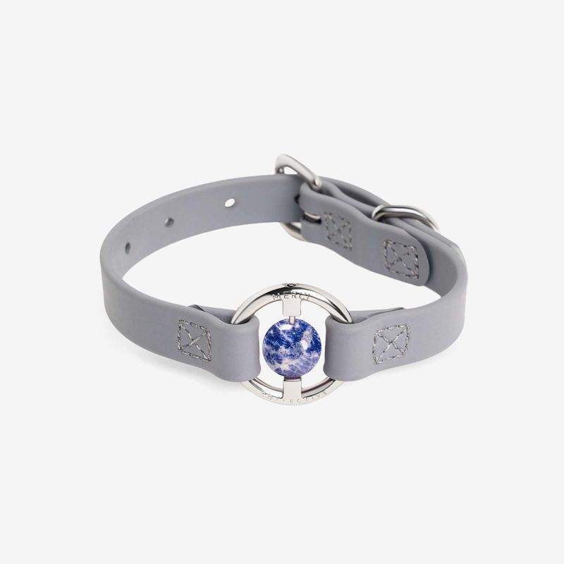 Luxury Spill-Proof Dog Collar Embedded with Healing Crystal_voghion.com