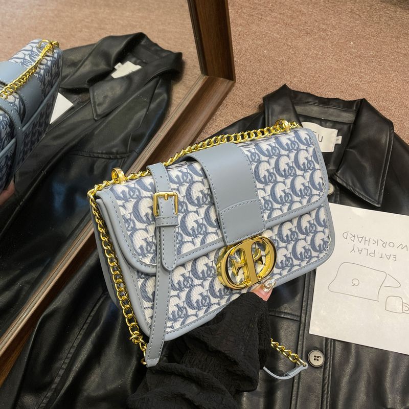 International Trend Women's 2024 New Fashion Same Style Small Square High-end Crossbody Chain Shoulder Bag For Women_voghion.com