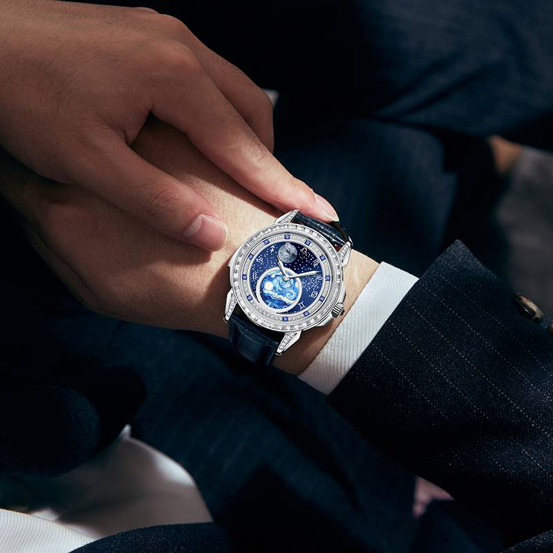 Collezione McLaro Infinite Universe: orologio meccanico Zodiac da uomo con quadrante blu e cinturino in pelle di vitello. Versatile per un abbigliamento casual._voghion.com