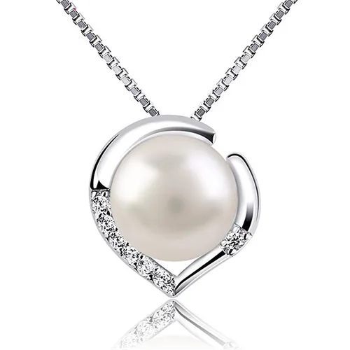 Elegant Pearl Necklace For Women With Heart Pendant_voghion.com