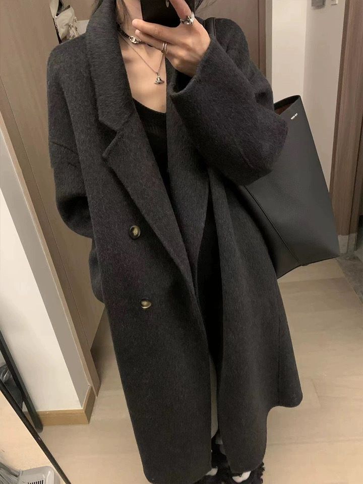 ​​Audrey-Inspired Oversized Tweed Coat – Double-Breasted Mid-Length Coat With 3D Textured Fabric (S-XXL, Relaxed Fit, 5 Elegant Colors)​​_voghion.com
