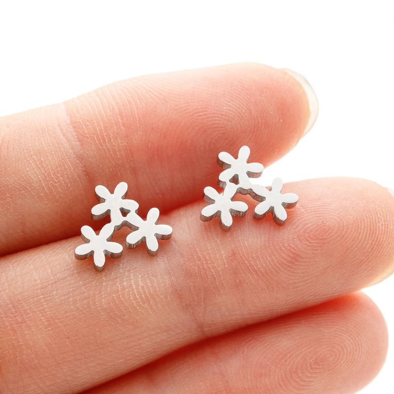 Spring new stainless steel small daisy flower earrings for girls simple and fresh flower stamen ear bone studs spot_voghion.com