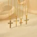 Produzione all'ingrosso di gioielli con ciondolo a croce in zircone pieno, anti-ossidazione, placcati in oro, in acciaio inossidabile, per donne_voghion.com