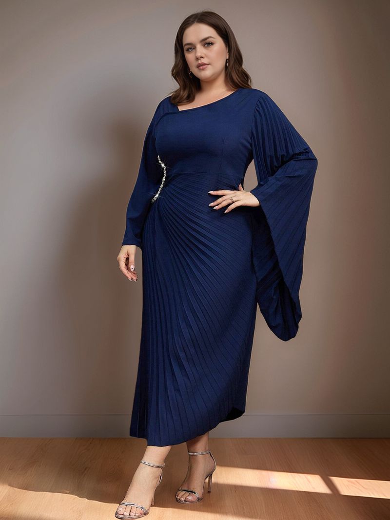 Abito da donna alla moda con maniche a tromba plissettate asimmetriche e tempestato di diamanti_voghion.com