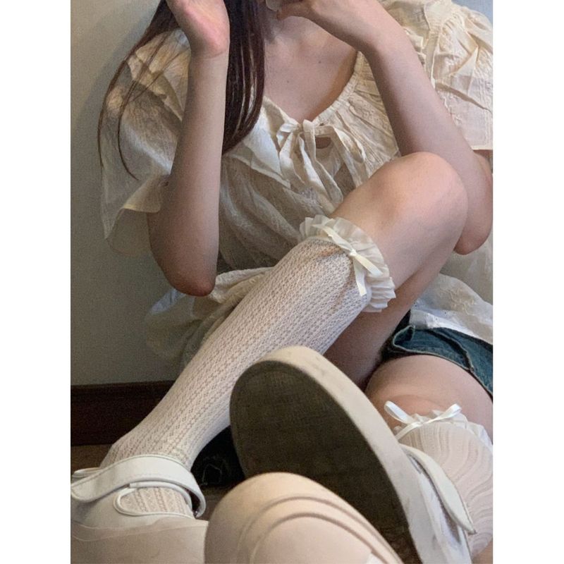 Calzini estivi sottili in pizzo JK con fiocco corto, bianchi latte, a metà polpaccio, per donna_voghion.com