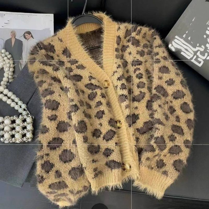 ​​"Women's Leopard Print Knit Cardigan - Oversized Chunky Acrylic Blend Sweater Coat With V-Neck & Long Sleeves, Boho Chic Winter Fashion"​​_voghion.com