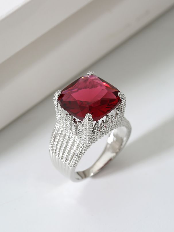 Einzelne Ringe Hochwertiger roter geometrischer dominanter Ring Großzügiger übertriebener Mode-Persönlichkeits-Smaragdring-Handschmuck_voghion.com