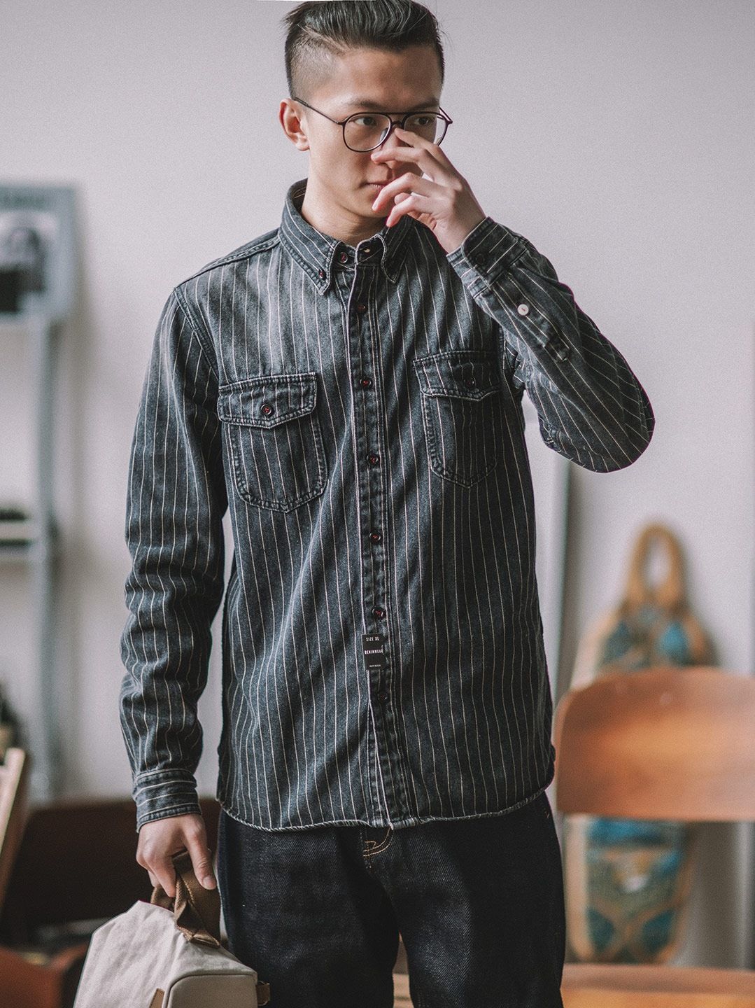 Miesten vaatteet Retro pystysuora raidallinen farkkupaita Työvaatteet Pesty kulunut pitkähihainen paita_voghion.com