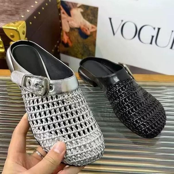Piccole dimensioni ~ 3 cm di punta, comode per le donne, 25 pantofole estive alla moda con tacco medio, intrecciate e traforate._voghion.com