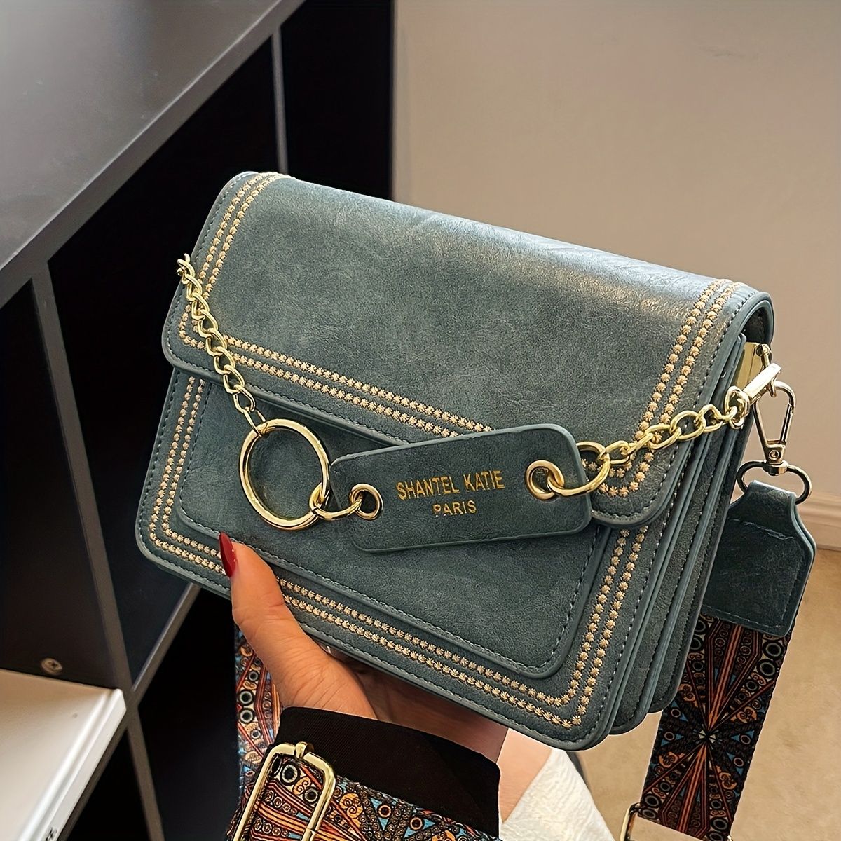 Retro Textured Embroidery Square Bag, Classic Women's Shoulder Bag With Vintage Pattern Wide Strap_voghion.com