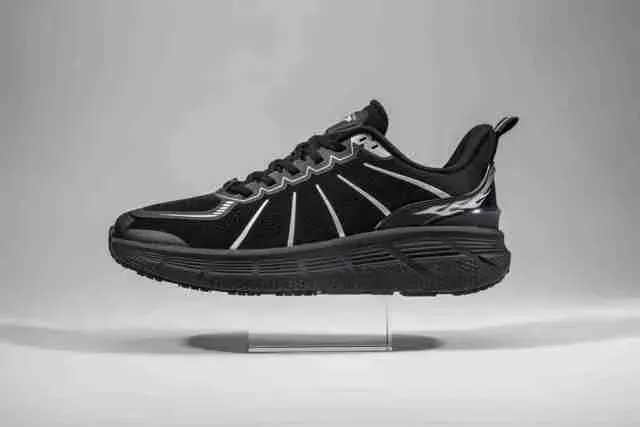 2024 Summer New Ultra Light Low Cut Breathable Shock Absorbing Running Shoes_voghion.com