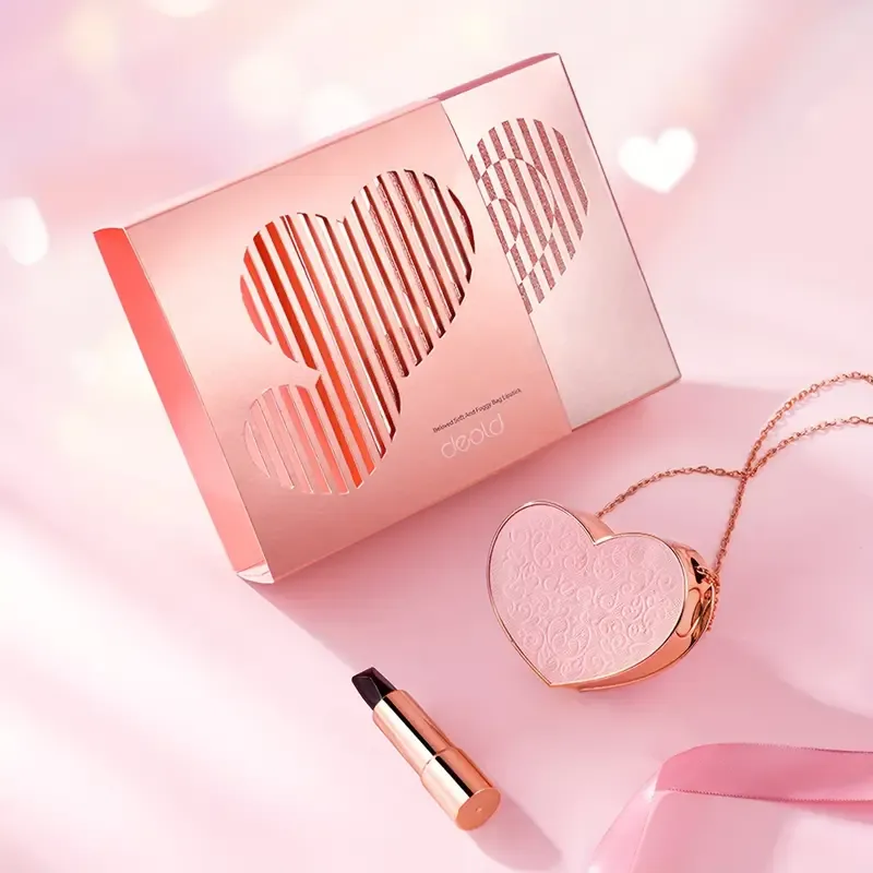 3 Colors In 1pc Matte Lipstick With Lovely Heart Chain Bag Package Velvet Lipstick Gift 3-in-1 Waterproof Long Lasting  One Lipstick Three Colors_voghion.com