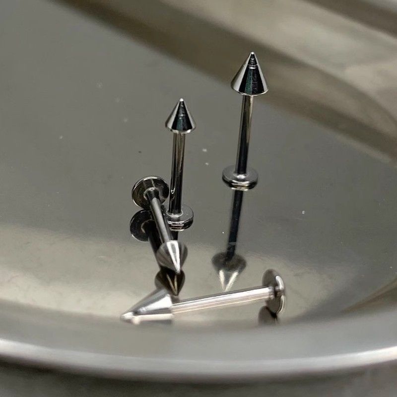 Piercing a forma di punta del diavolo, con testa a cono, in acciaio al titanio, con fossetta, per orecchio, con osso, per donna_voghion.com