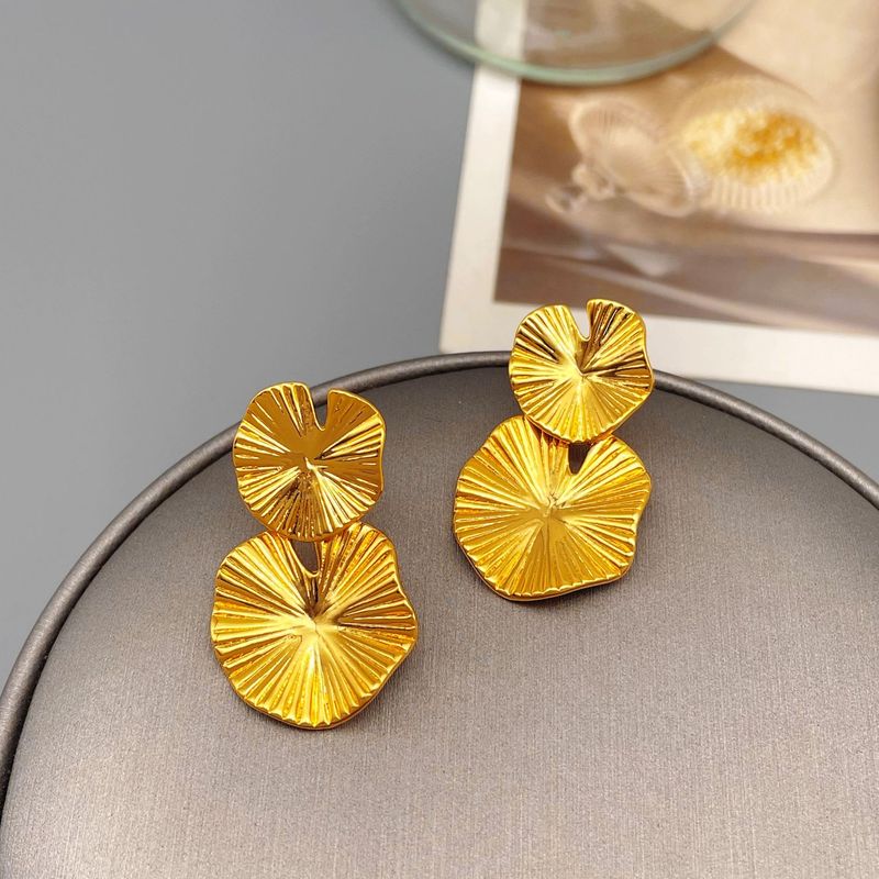Qingdao AB orecchini asimmetrici con foglia di loto dal design semplice e versatile, temperamento, personalità, accessori_voghion.com