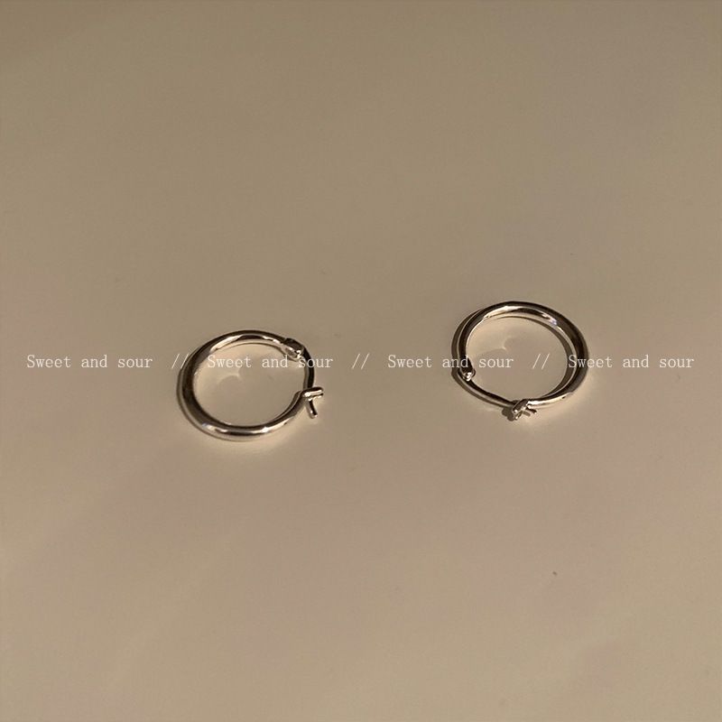Cold Wind Circle Women's High End Design, Small Personality, Versatile Buckle Earrings, Korean Style, Elegant Ear_voghion.com