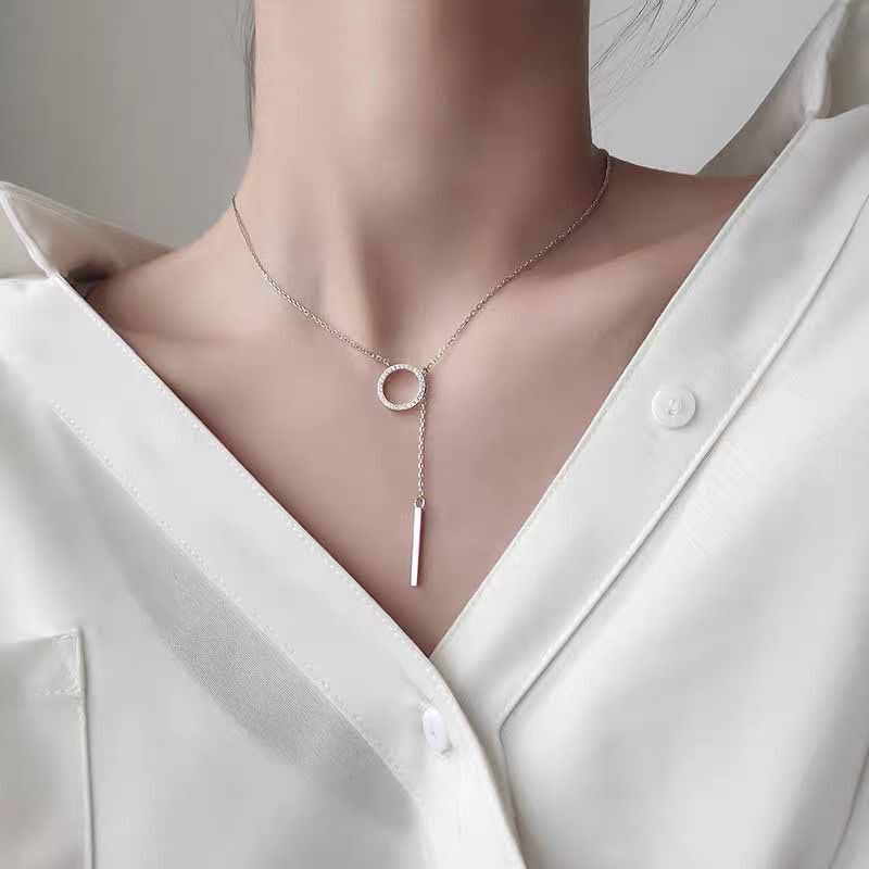 Collana lunga con nappa a cerchio con una sola parola, stile minimalista, stile semplice e versatile, 2021_voghion.com