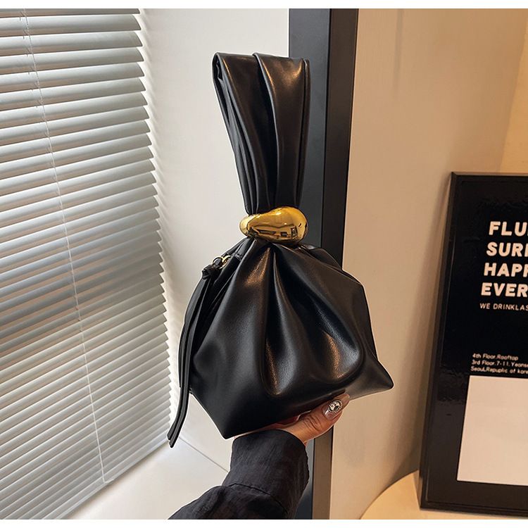 Autumn Winter New Niche Pleated Women Cloud Texture Fashion Handbag Small Tote Bag_voghion.com