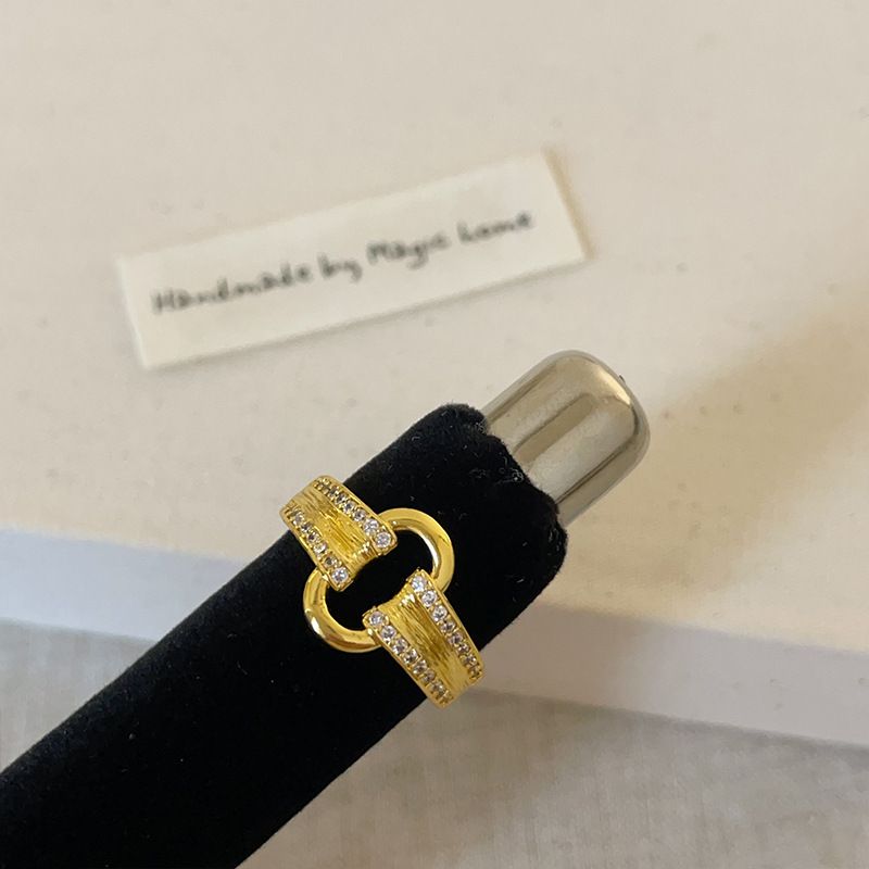 Vintage Style Heavy Craft Brushed Metal Zircon For Women, Light Luxury High-end Elegant Fashion Ring_voghion.com