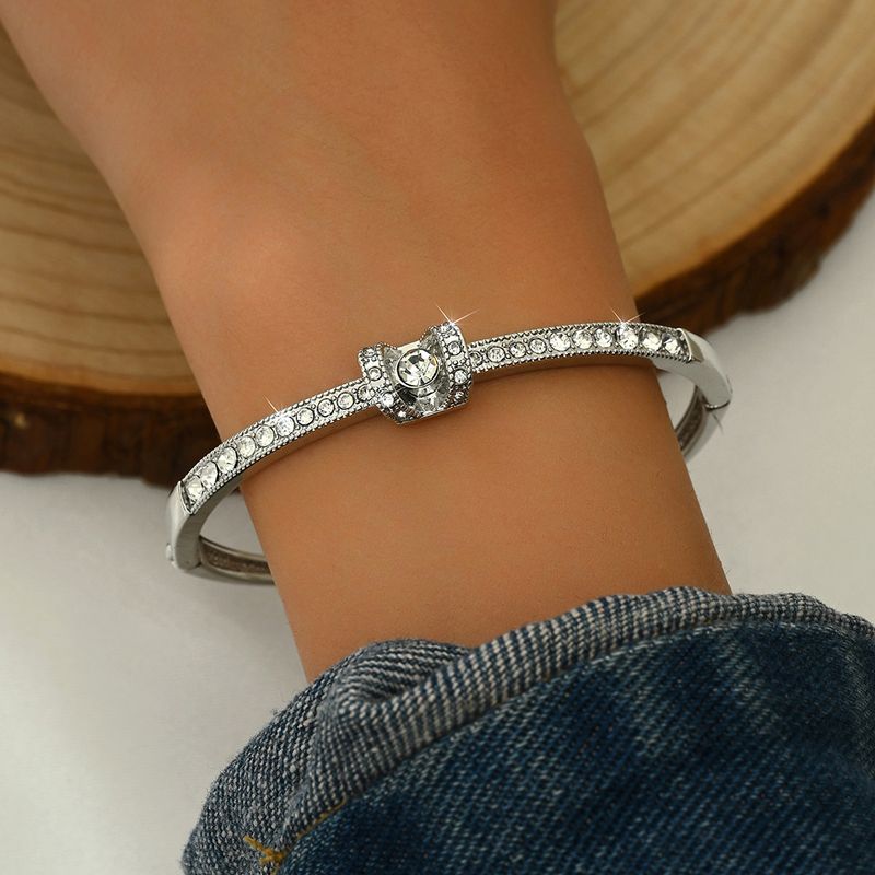 Popular geometric diamond inlaid bracelet from Europe and America, Roman circular bracelet, personalized and versatile, minimalist bracelet_voghion.com