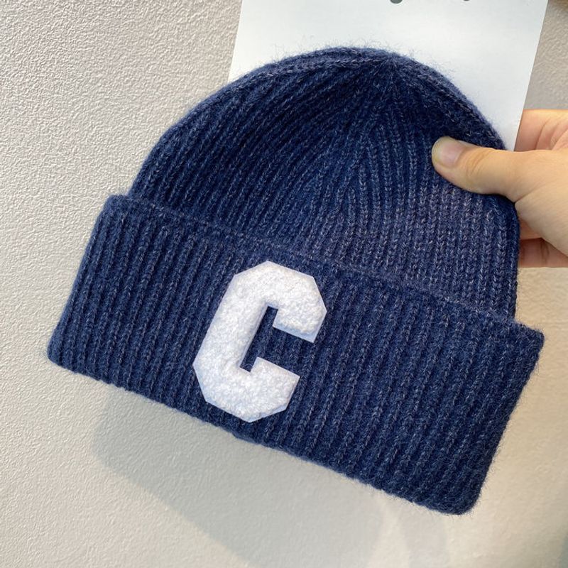 Koreanische Version der trendigen Marke minimalistischer C-Buchstabe gestrickte Wolle warmer Herbst und Winter, kalte Mütze, netzrotes Paar_voghion.com