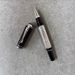Penna a sfera in metallo con incisione firmata Daniel Defoe, penna roller, penne stilografiche, cancelleria, ufficio, forniture scolastiche con scrittura di alta qualità_voghion.com