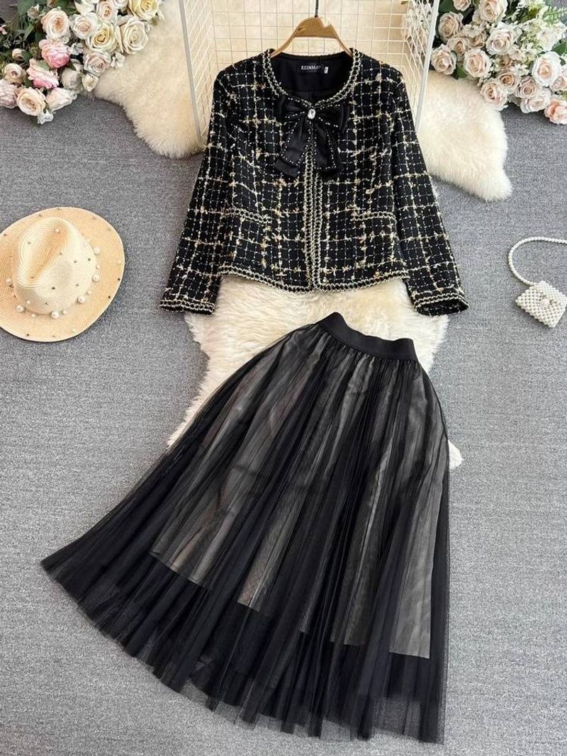 Vêtements pour femmes veste en tweed à col rond et boutonnage simple costume deux pièces taille haute jupe A e_voghion.com