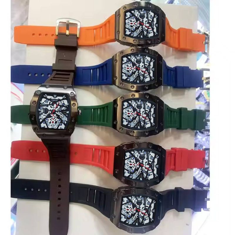 WATCH Men Barrel Men's Fashion Waterproof Silicone Strap Quartz Watch_voghion.com