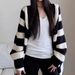 ragazza WITHM Maglione Autunno Inverno 2025 Nuovo Cardigan a Righe Versatile Casual Snellente Largo Cappotto Donna Top_voghion.com
