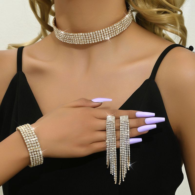 Europese en Amerikaanse sieraden multi-drain diamanten halskettingen, oorbellen, armbanden, 3-delige set modieuze bruidssets, jurkaccessoires_voghion.com