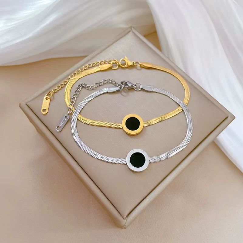 Ciondolo rotondo in osso di serpente romano alla moda, design di nicchia, semplice, personalità, leggero, lusso, alta gamma, braccialetto, gioielli_voghion.com