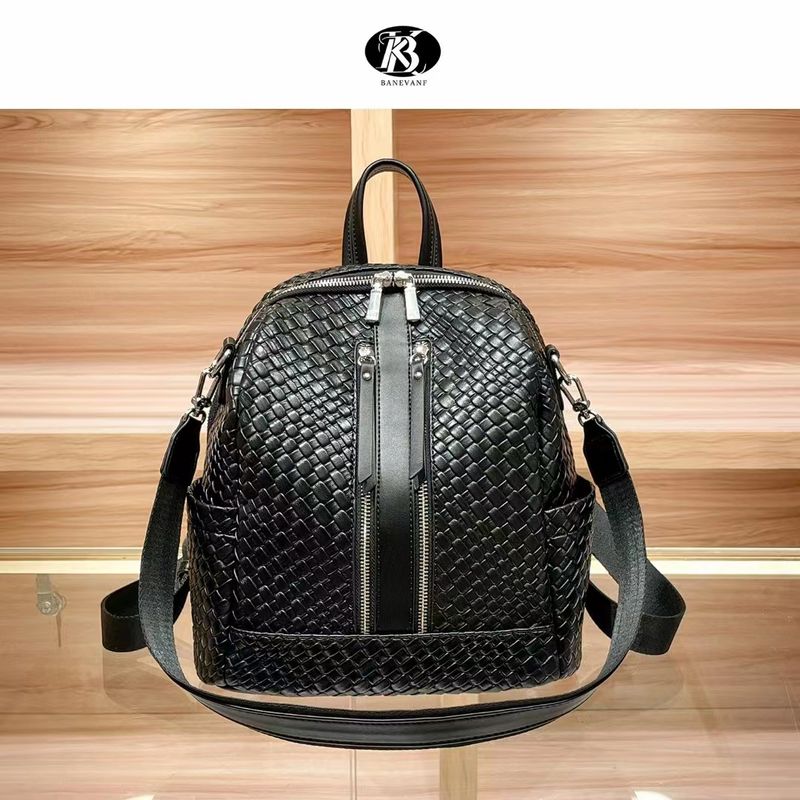 Leichte Damentasche der Luxusmarke, Lingge-Rucksack, neue vielseitige Damen-Webtasche, lässiger Schulter-Pendlerrucksack_voghion.com