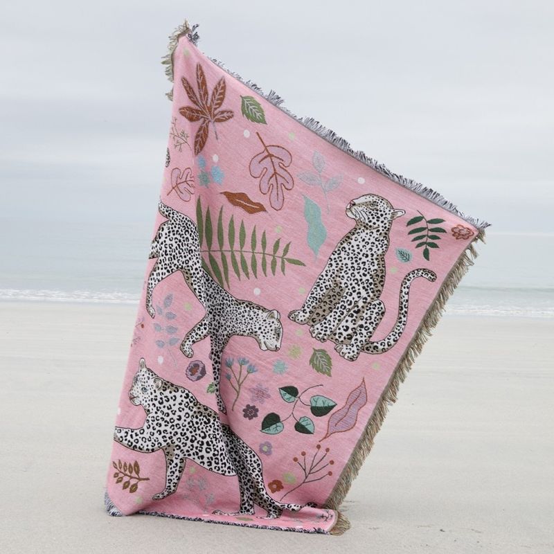 Karen Mabon Snow Leopard Blanket For Bed Sofa_voghion.com