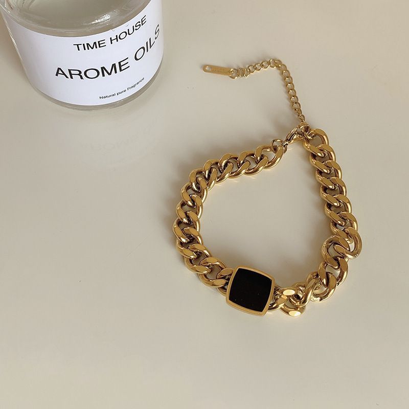 Collana spessa in acciaio al titanio esagerata alla moda con personalità, versatile, con catena a forma di clavicola quadrata nera._voghion.com